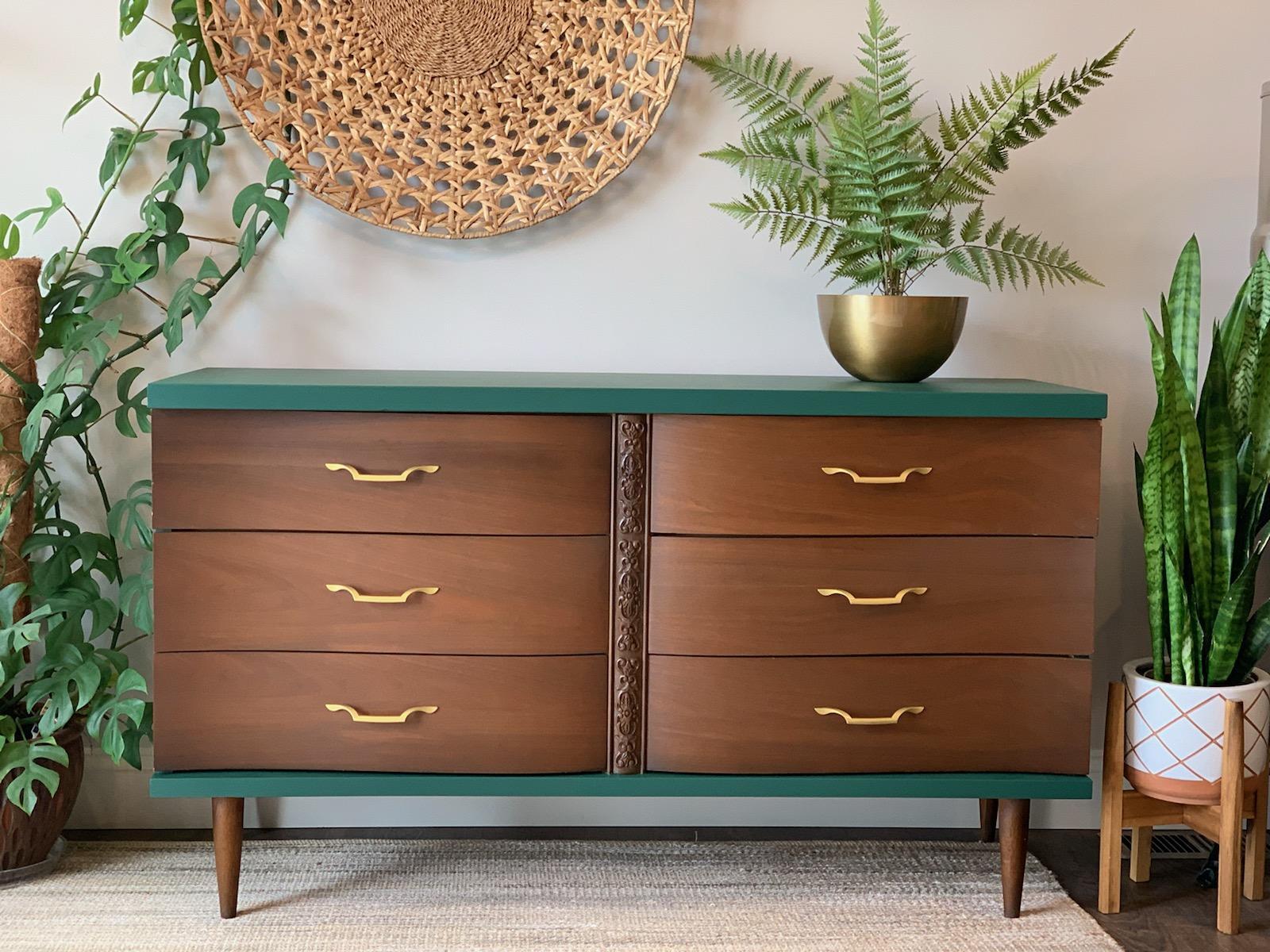 Bassett outlet lowboy dresser